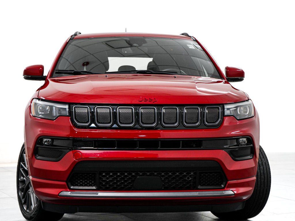 Certified 2022 Jeep Compass Limited w/ (RED) Package AWD/4WD image 3