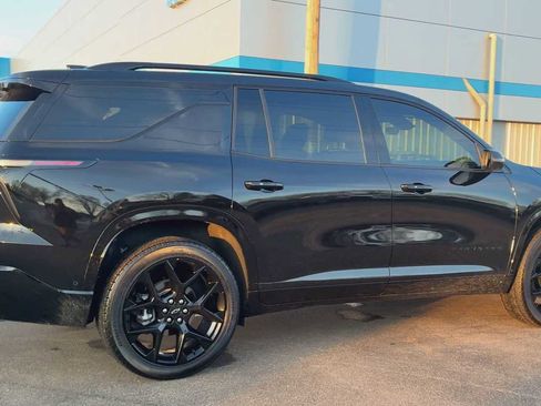 Certified 2024 Chevrolet Traverse RS w/ LPO, Floor Liner Package image 2