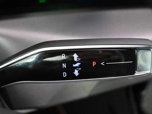 New 2026 Cadillac Vistiq Sport w/ LPO, Floor Liner Package image 29