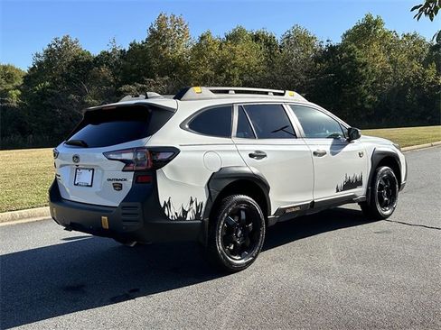 Used 2022 Subaru Outback Wilderness image 8
