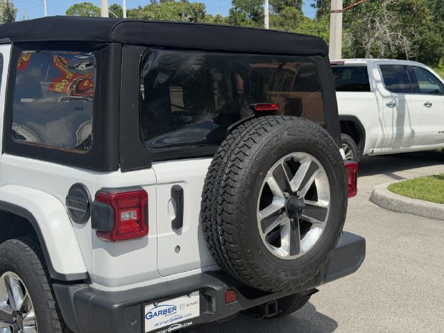 Used 2019 Jeep Wrangler Unlimited Sahara AWD/4WD image 11