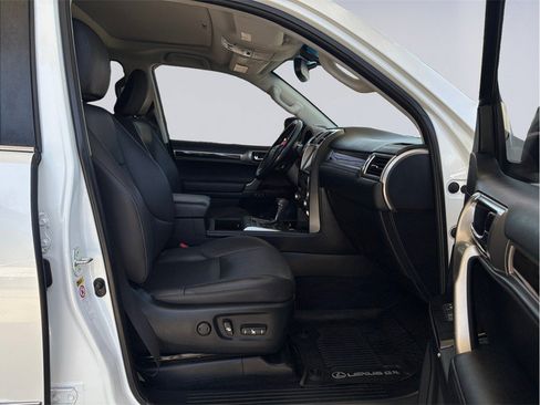 Used 2018 Lexus GX 460 w/ Navigation Package AWD/4WD image 19