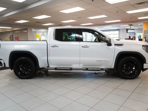 Used 2023 GMC Sierra 1500 Denali AWD/4WD image 13