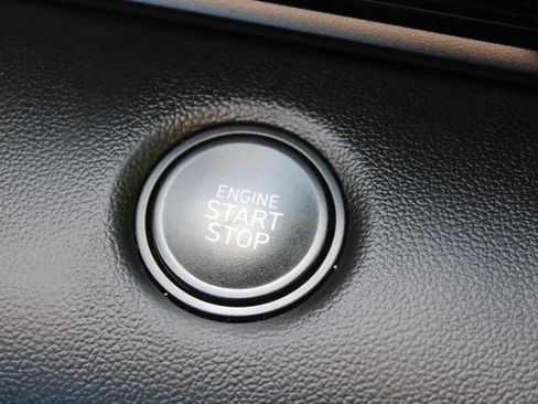 Used 2025 Hyundai Elantra Sport FWD image 32