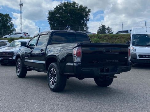 Used 2020 Toyota Tacoma TRD Sport w/ Technology Package image 3