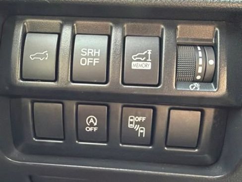 Used 2021 Subaru Forester Premium AWD/4WD image 19