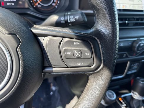 Used 2024 Jeep Gladiator Sport image 25