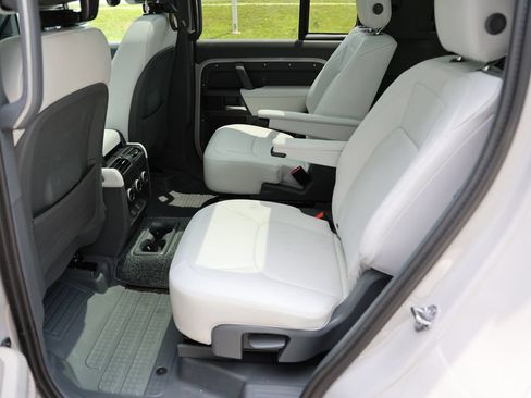 Certified 2026 Land Rover Defender 130 X-Dynamic SE AWD/4WD image 10