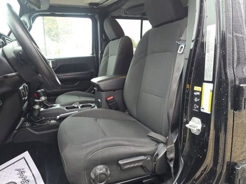 Certified 2020 Jeep Gladiator Sport image 9