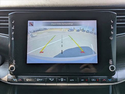 Used 2023 Jeep Wagoneer Series III w/ Preferred Equipment Group image 13