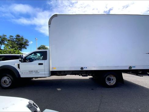 Used 2017 Ford F550 4x4 Regular Cab Super Duty image 3