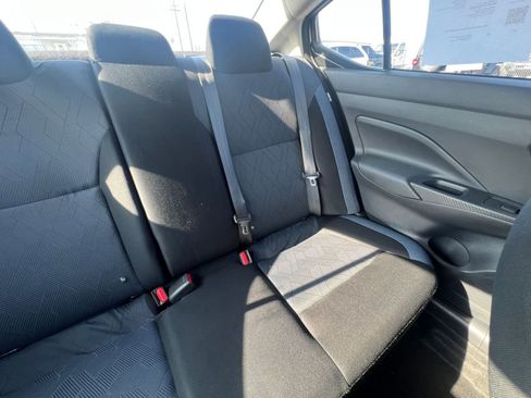 Used 2025 Nissan Versa SV image 32