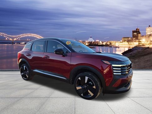 Used 2025 Nissan Kicks SR image 4