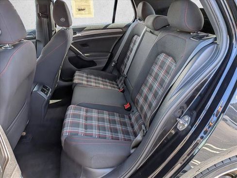 Used 2020 Volkswagen GTI S image 18