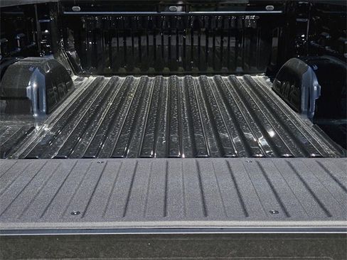 New 2025 GMC Sierra 1500 SLE image 6