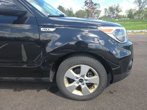 Used 2018 Kia Soul FWD image 4