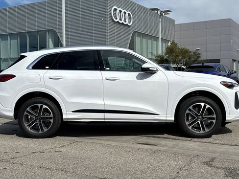 New 2025 Audi Q5 Premium image 3