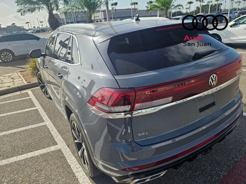 Used 2024 Volkswagen Atlas Cross Sport SEL Premium R-Line AWD/4WD image 9