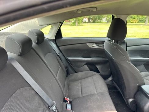 Used 2021 Kia Forte LXS FWD image 20