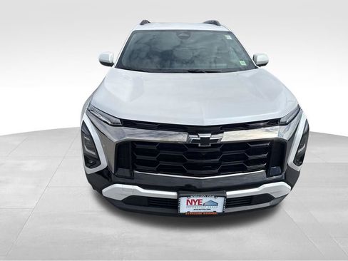 Used 2025 Chevrolet Equinox ACTIV w/ Safety and Technology Package image 9