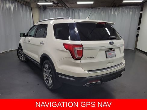 Used 2018 Ford Explorer Platinum AWD/4WD image 7