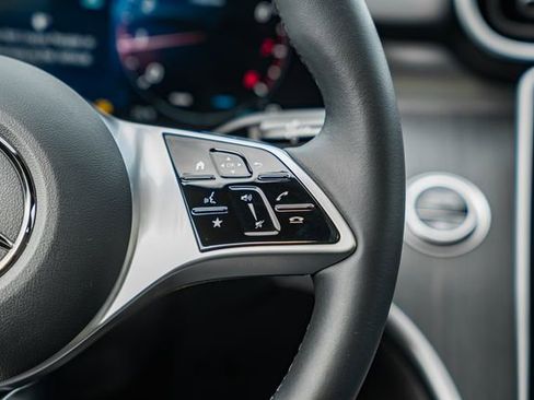 Used 2025 Mercedes-Benz C 300 4MATIC Sedan image 29