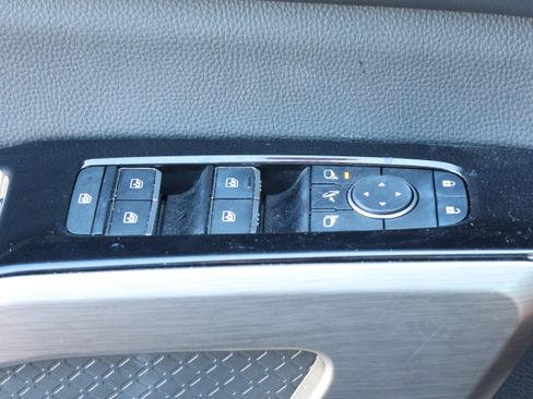 Used 2022 Nissan Pathfinder Platinum image 14