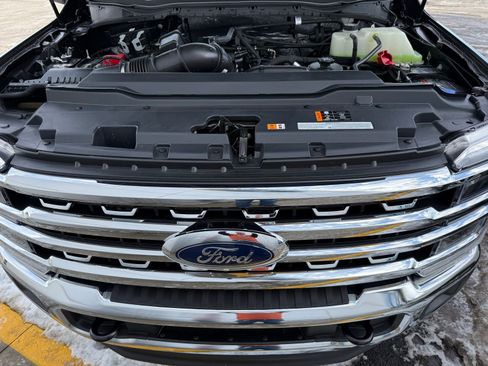 Used 2025 Ford F250 Lariat w/ Chrome Package image 39