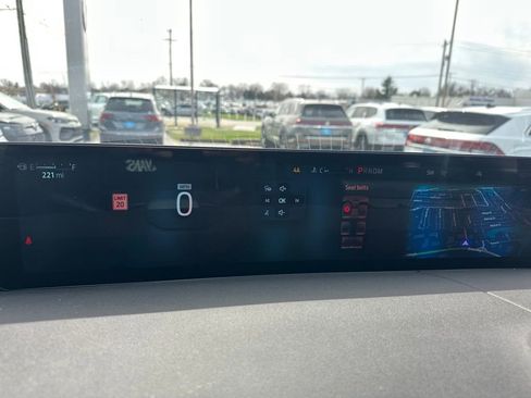 Used 2025 Ford Expedition Platinum image 20