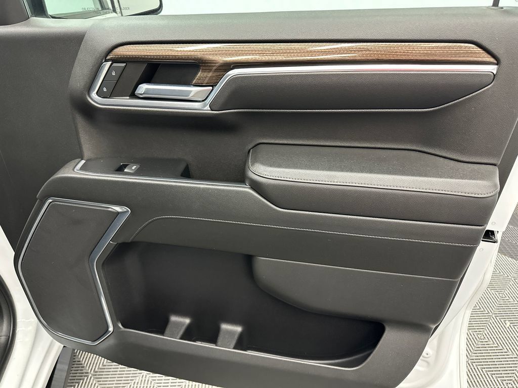Used 2022 Chevrolet Silverado 1500 RST AWD/4WD image 15