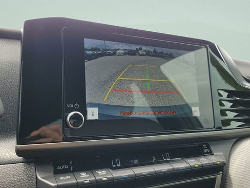 Certified 2025 Toyota Camry SE FWD image 17