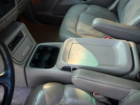 Used 2001 Chevrolet Silverado 3500 LT image 80