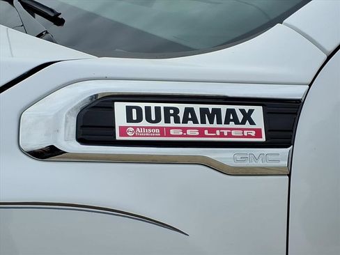 Used 2020 GMC Sierra 3500 Denali w/ Denali Ultimate Package image 10