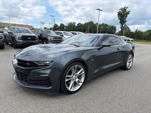 Used 2019 Chevrolet Camaro SS RWD image 6
