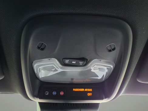 Used 2025 Chevrolet Colorado Trail Boss AWD/4WD image 25