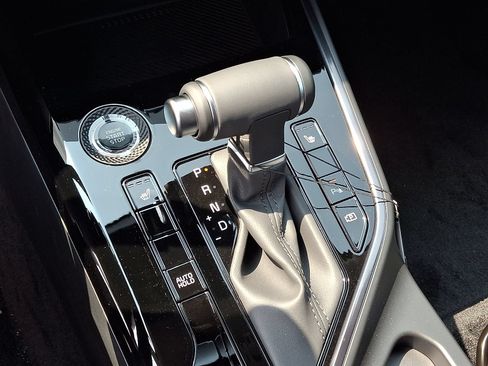 New 2026 Kia Niro EX FWD image 12