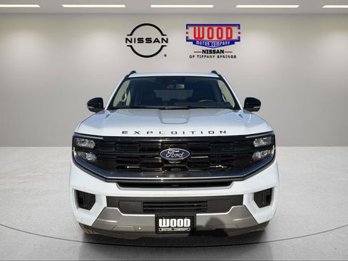 Used 2025 Ford Expedition Platinum AWD/4WD image 6