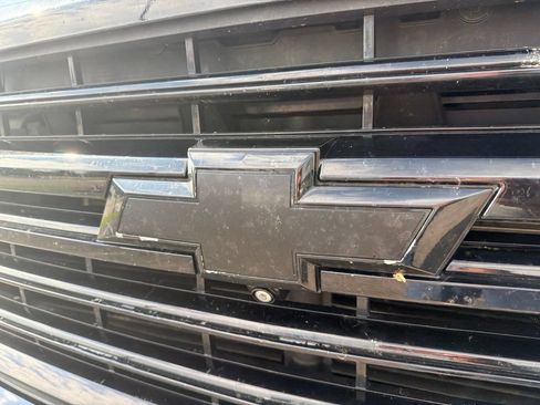Used 2020 Chevrolet Silverado 2500 High Country w/ Technology Package AWD/4WD image 18