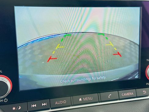 Used 2025 Nissan Sentra SV image 21