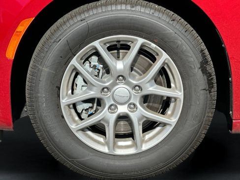 New 2027 Chrysler Pacifica Select FWD image 24