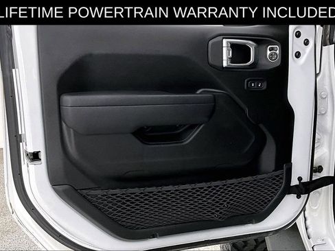 Used 2025 Jeep Gladiator Sport AWD/4WD image 24