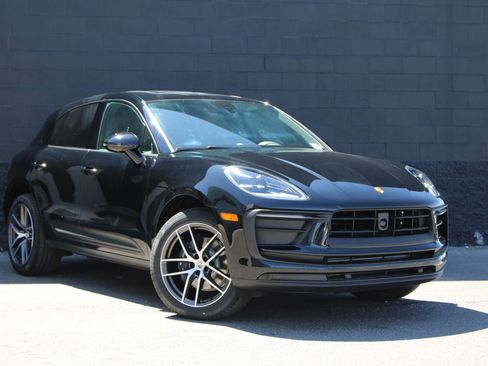 New 2025 Porsche Macan image 7