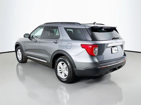 Used 2022 Ford Explorer XLT w/ Class IV Trailer Tow Package image 6