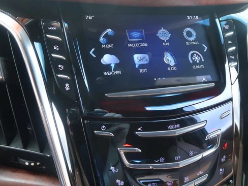 Used 2017 Cadillac Escalade Platinum AWD/4WD image 37