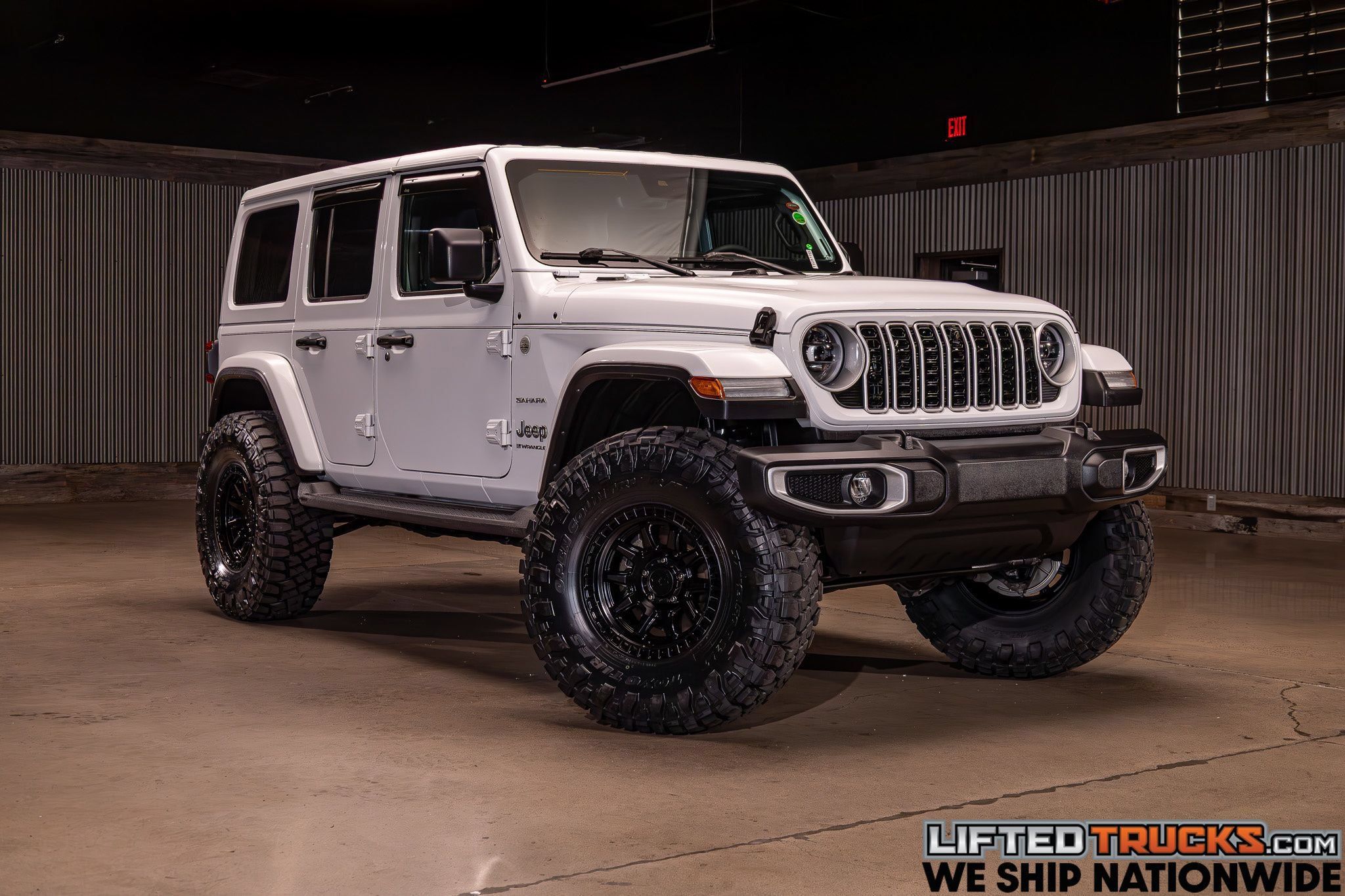 Used 2024 Jeep Wrangler Unlimited Sahara w/ Technology Group AWD/4WD image 1