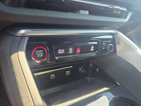 Used 2025 Audi SQ5 Premium Plus AWD/4WD image 30