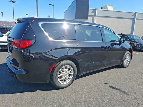 Used 2024 Chrysler Voyager LX FWD image 6