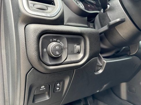 Used 2024 RAM 1500 Big Horn AWD/4WD image 21