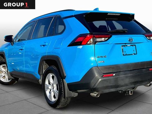Used 2020 Toyota RAV4 XLE w/ Convenience Package image 12