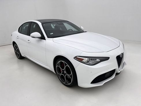 Used 2020 Alfa Romeo Giulia Ti Sport w/ Quick Order Package 22S Sport image 6